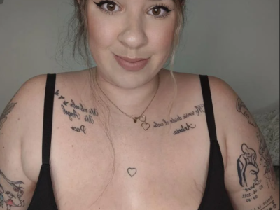 Muchacha ESPAÑOLA joven hace videollamadas , vídeos , chat NO QUEDO EN PERSONA